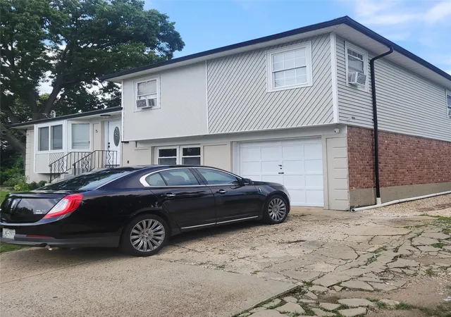 2nd image of 5 Sportsmans Ave, Hempstead, NY 11520 | MLS# 887192