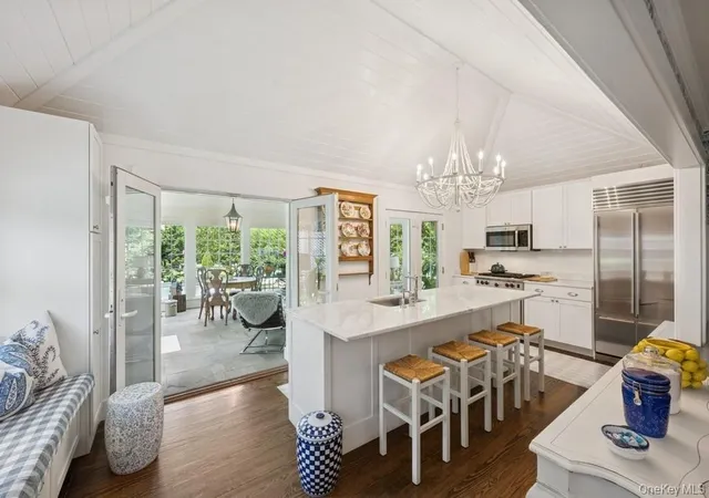 Photo 4 of Single family home for sale at 163 Halsey St, Southampton, NY 11968 | MLS# 887220 | Listing updated on 2026-08-02