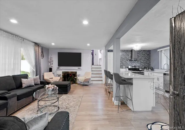 4th image of 18 Nursery Rd, Huntington, NY 11743 | MLS# 887619
