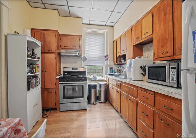 Photo 4 of House for sale at 6046 Putnam Ave, New York, NY 11385 | MLS# 888227 | Listing updated on 2026-08-26