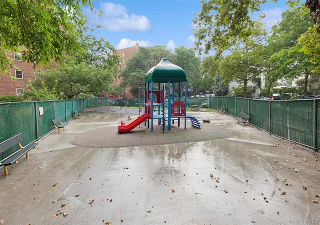 2nd image of 139-15 83rd Ave, Jamaica, NY 11435