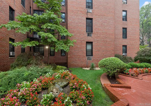 2nd image of 139 15 83 Ave #629, Jamaica, NY 11435 | MLS# 888335