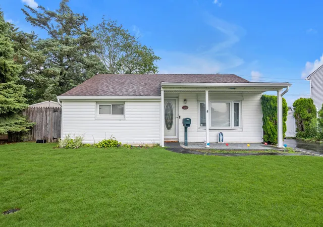 Single Family Residence at 4203 Ludwig Ln, Bethpage, NY 11714 | MLS# 888976 |  | Sold on 2025-11-12