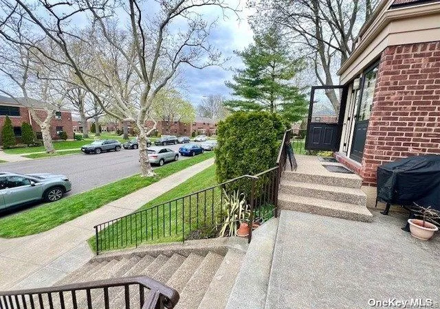 2nd image of 219 36 74 Ave #323A1, Oakland Gardens, NY 11364 | MLS# 889670
