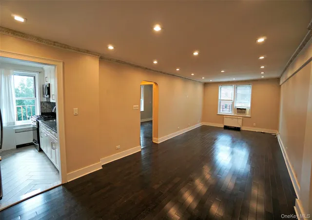Photo 3 of Sale Pending at 7281 113th St #5F, Forest Hills, NY 11375 | MLS# 889763 | Listing updated on 2026-04-30