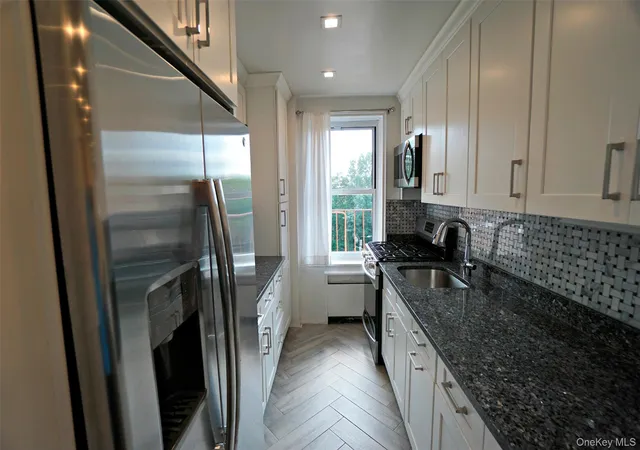 Listing Photo 4 - Condo for sale in The Willow Glen located at 7281 113Th St, New York, NY 11375 - Unit #5F