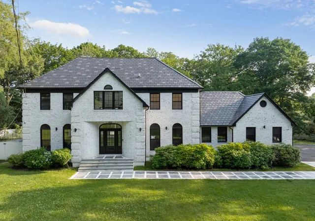 Single family home for sale at 33 High Farms Rd, Glen Head, NY 11545 | MLS# 889808 | Listing updated on 2026-05-03
