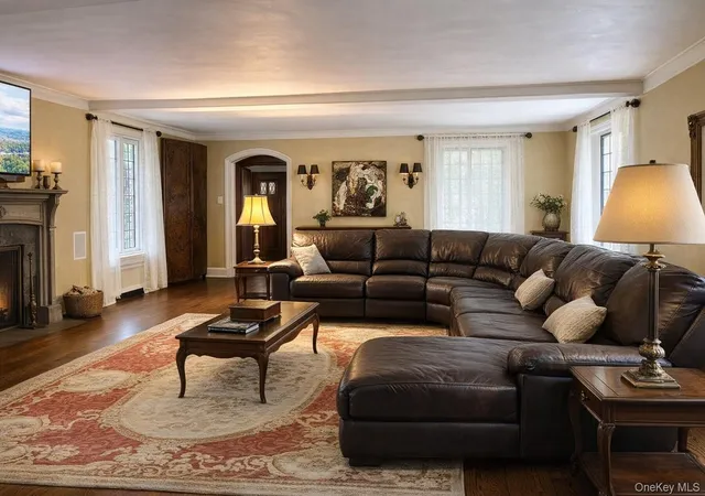 Photo 3 of Sale Pending at 118 Highland Rd, Glen Cove, NY 11542 | MLS# 889913 | Listing updated on 2026-08-27