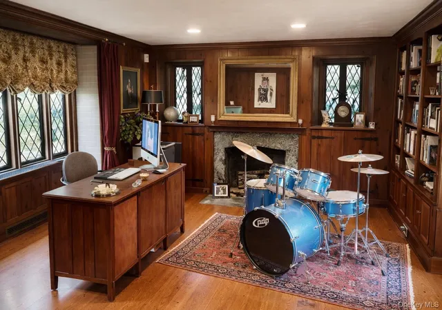 Photo 4 of Sale Pending at 118 Highland Rd, Glen Cove, NY 11542 | MLS# 889913 | Listing updated on 2026-08-27