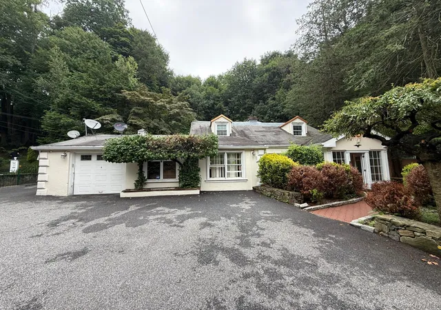 Photo 1 of Single family home for sale at 445 W Hartsdale Ave, Hartsdale, NY 10530 | MLS# 889976 | Listing updated on 2026-07-15