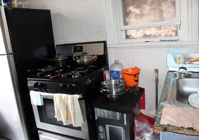 5th image of 1731 White Plains Rd, Bronx, NY 10462 | MLS# 890156