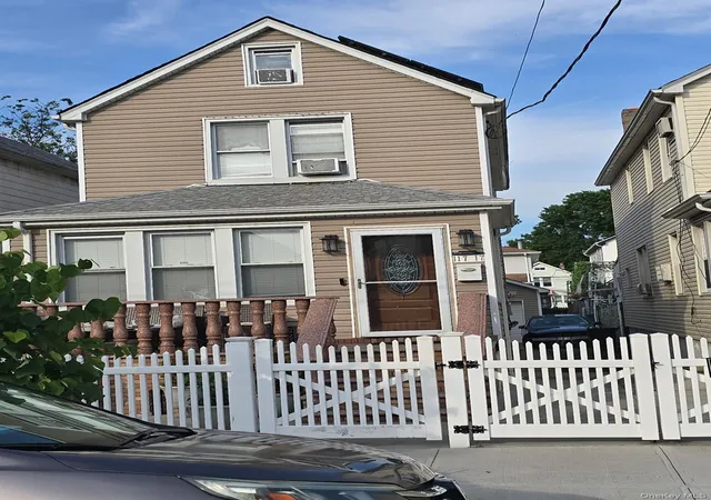 2nd image of 11717 146th St, Jamaica, NY 11436 | MLS# 890251