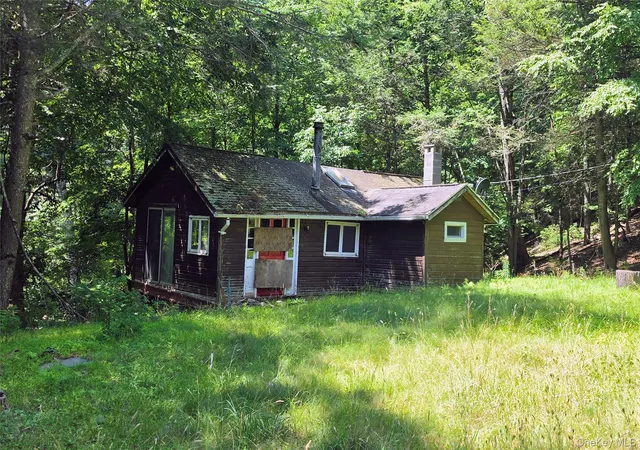 Homes for sale in Mamakating, NY | 31 Cardinal Trl W, Mamakating, NY 12790 | MLS# 890811