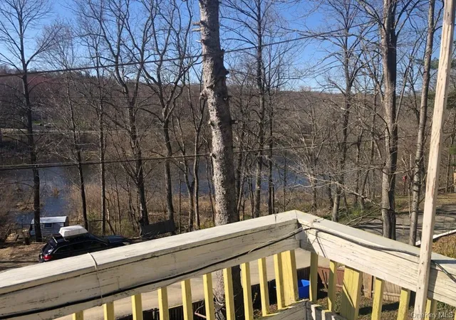 Photo 4 of Single family home for sale at 35 Lake Claire Dr, Middletown, NY 10940 | MLS# 891226 | Listing updated on 2026-10-05