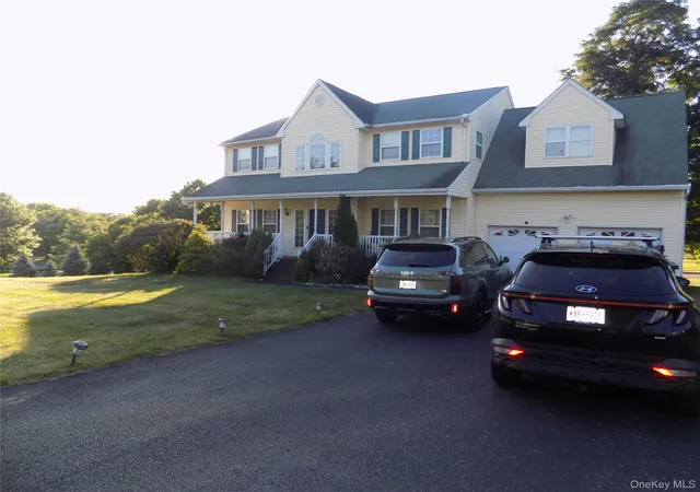 Single family home for sale at 8 Cedardale Loop, Wappingers Falls, NY 12590 | MLS# 892835 | Listing updated on 2025-12-31