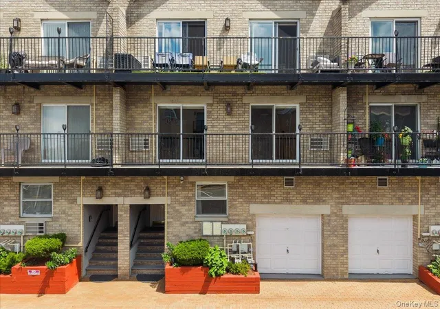 3rd image of 10 Pennyfield Ave #8B, Bronx, NY 10465 | MLS# 893627