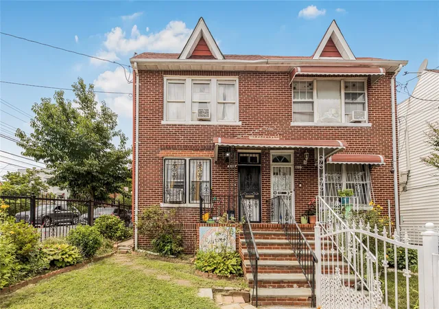 Photo 1 of Sale Pending at 4101 Paulding Ave, New York, NY 10466 | MLS# 893710 | Listing updated on 2026-08-18