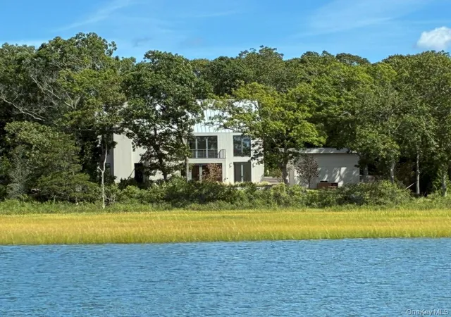 Single family home for sale at 6370 Skunk Ln, Cutchogue, NY 11935 | MLS# 893733