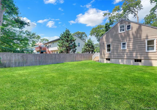 19th image of 20 Whitman Ave, Islip, NY 11751 | MLS# 893906