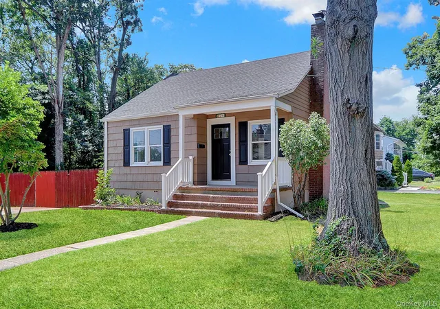 1st image of 20 Whitman Ave, Islip, NY 11751 | MLS# 893906