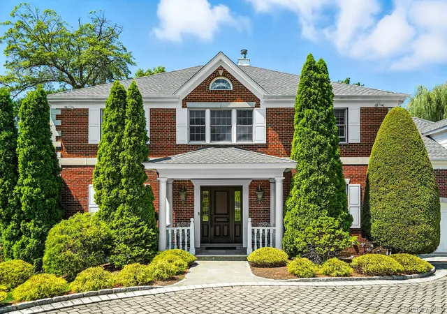 Photo 3 of Sale Pending at 33 Hevelyne Rd, Greenburgh, NY 10523 | MLS# 893971 | Listing updated on 2026-07-29