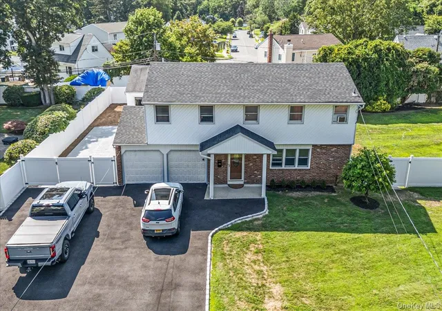 2nd image of 61 Andover Dr, Deer Park, NY 11729 | MLS# 894321