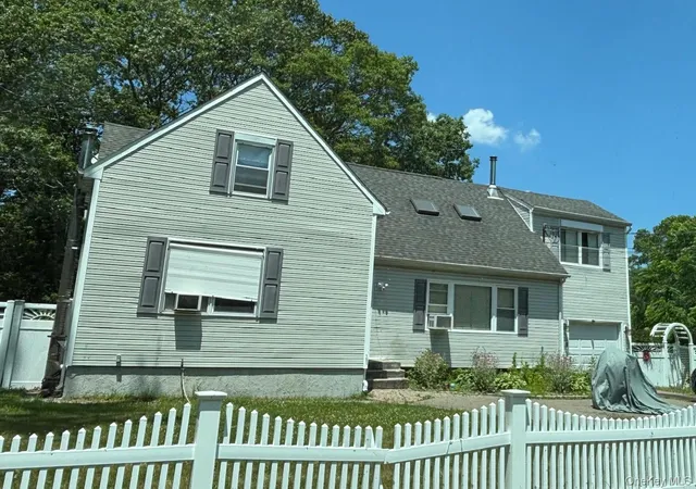 3rd image of 63 Washington Ave, Mastic Beach, NY 11951 | MLS# 894817