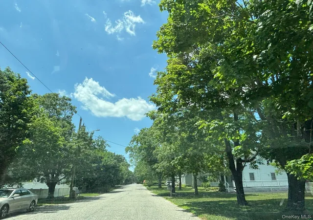 5th image of 63 Washington Ave, Mastic Beach, NY 11951 | MLS# 894817