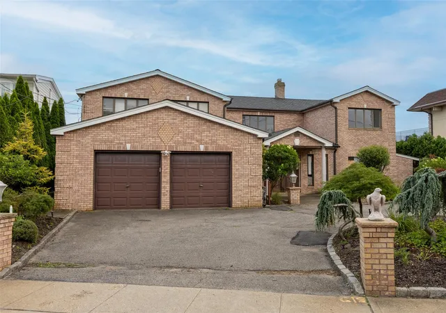 2nd image of 53 Clearwater Ave, Massapequa, NY 11758 | MLS# 894908