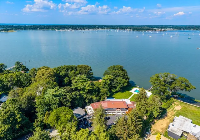 2nd image of 512 E Shore Rd, North Hempstead, NY 11024 | MLS# 894911