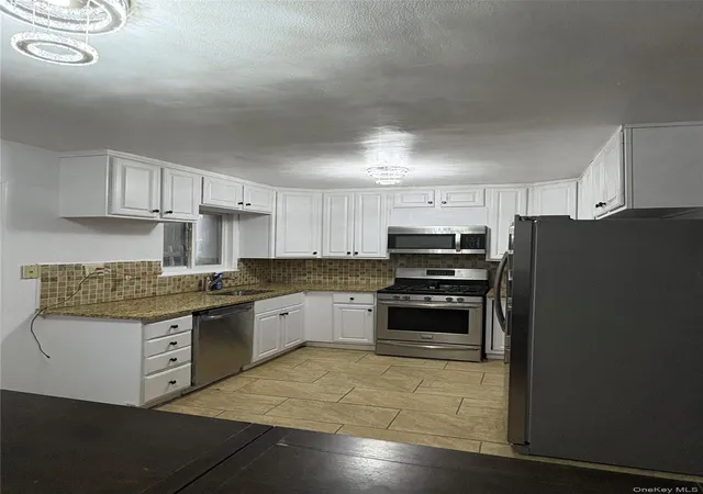 Photo 3 of House for sale at 269 Balcom Ave, Bronx, NY 10465 | MLS# 895080 | Listing updated on 2026-10-13
