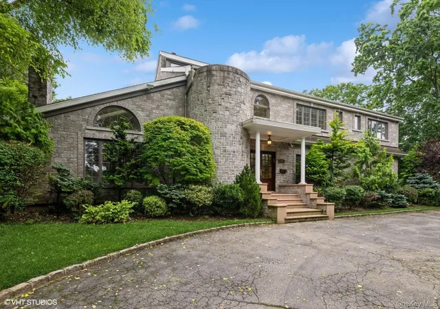 Photo 1 of Mansion for sale at 835 Barberry Ln, Woodmere, NY 11598 | MLS# 895190 | Listing updated on 2026-07-02