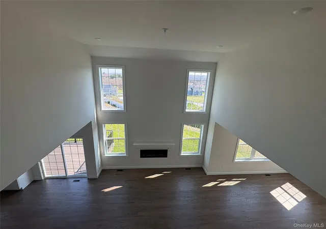 7th image of 26 Dartmouth, Poughkeepsie (town), NY 12603 | MLS# 895314