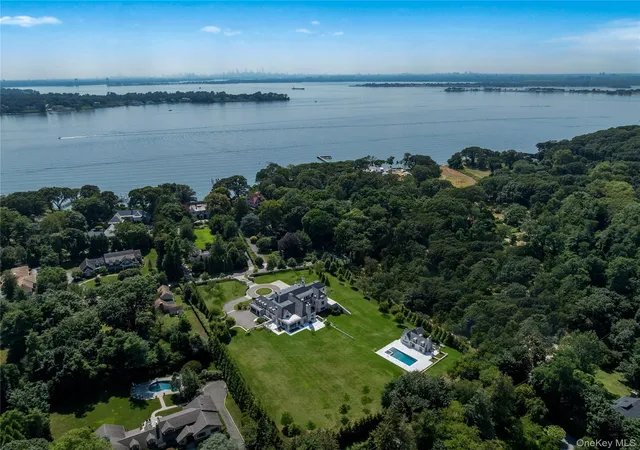1st image of 9 Hicks Ln, Port Washington, NY 11050 | MLS# 895575