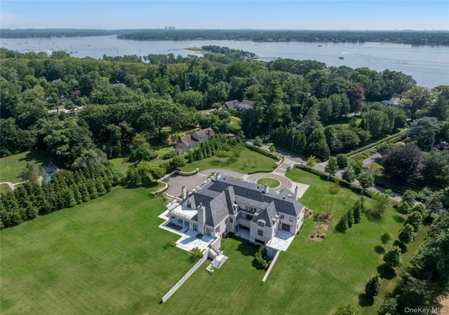 45th image of 9 Hicks Ln, Port Washington, NY 11050 | MLS# 895575