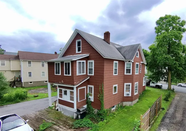 3rd image of 332 South St, Newburgh (), NY 12550 | MLS# 896693