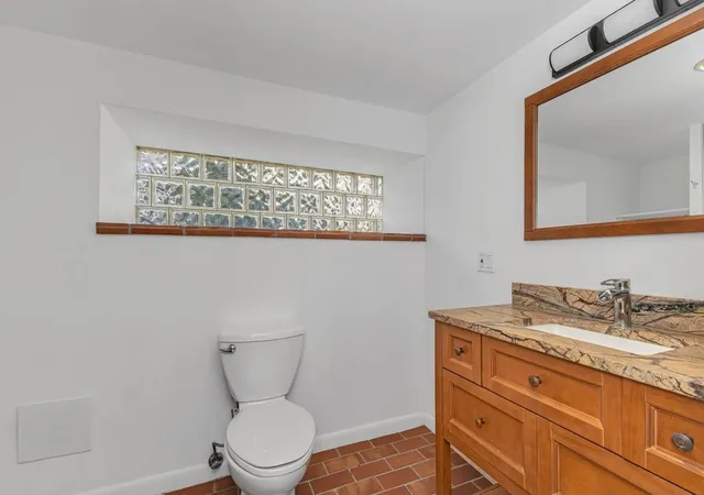 3rd image of 825 E 230Th St, New York, NY 10466 | MLS# 896770