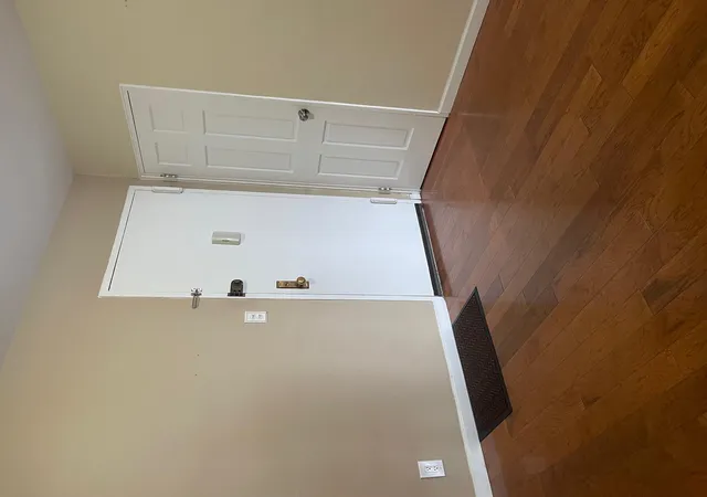4th image of 16010 89Th Ave, New York, NY 11432