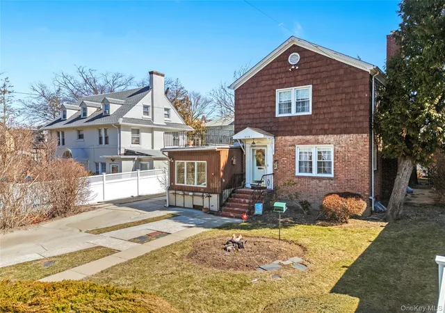 Photo 3 of Sale Pending at 33 09 Parsons Blvd, Whitestone, NY 11357 | MLS# 898988 | Listing updated on 2026-02-24