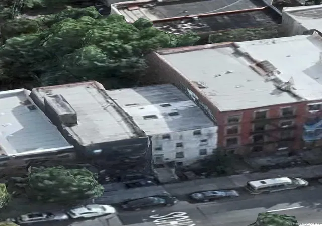 Photo 3 of Sale Pending at 141 Marcus Garvey Blvd, Brooklyn, NY 11206 | MLS# 899282 | Listing updated on 2025-08-28