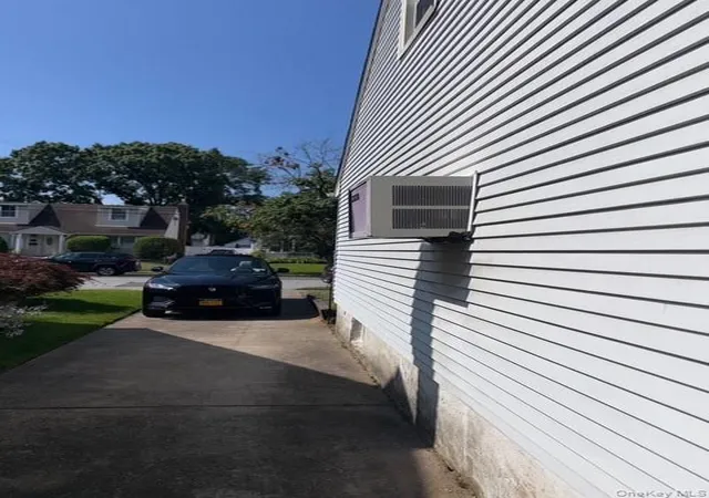 5th image of 35 Marlow Rd, Valley Stream, NY 11580 | MLS# 899528