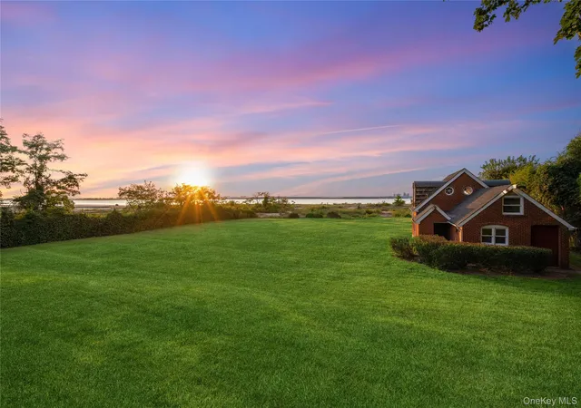 3rd image of 22 Messenger Ln, Port Washington, NY 11050 | MLS# 899968