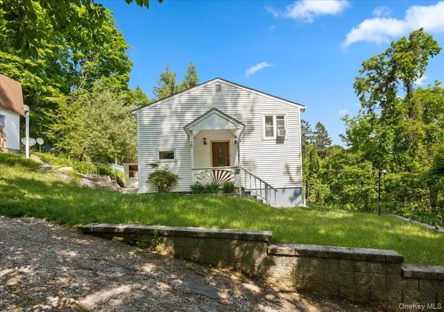 Homes for sale in Yorktown, NY | 398 E Main St, Yorktown, NY 10535 | MLS# 900523