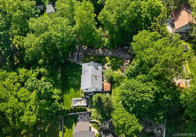 Photo 5 of Single family home for sale at 398 E Main St, Jefferson Valley, NY 10535 | MLS# 900523 | Listing updated on 2026-08-12