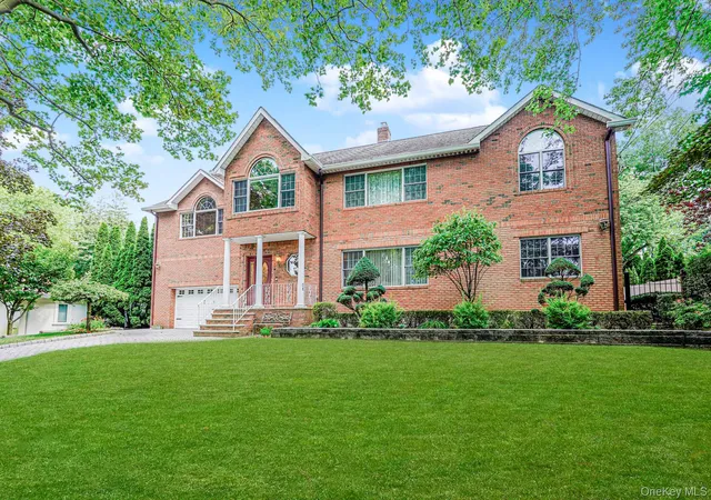 Photo 3 of Sale Pending at 74 Longfellow Ave, Staten Island, NY 10301 | MLS# 900570 | Listing updated on 2026-09-19