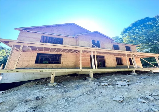 1st image of 1 Bolger Court, Newburgh (town), NY 12550 | MLS# 900960