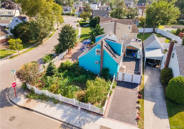 5th image of 731 Planders Ave, Hempstead, NY 11553 | MLS# 901030