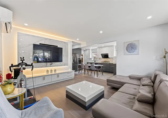 Photo 3 of Sale Pending at 5631 219th St, Bayside Hills, NY 11364 | MLS# 901443 | Listing updated on 2025-08-21