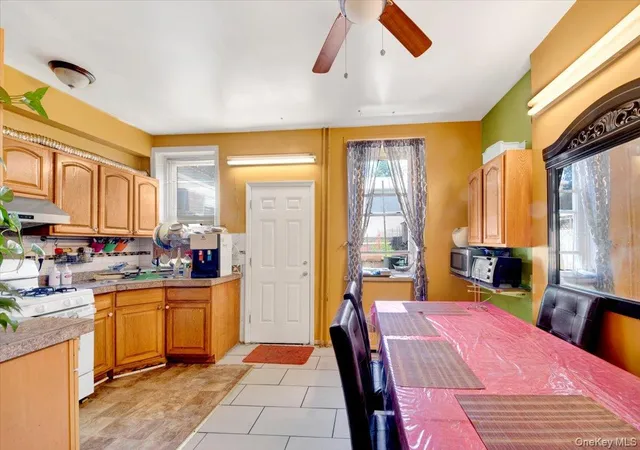 5th image of 141 Webster Ave, Yonkers, NY 10701 | MLS# 901460