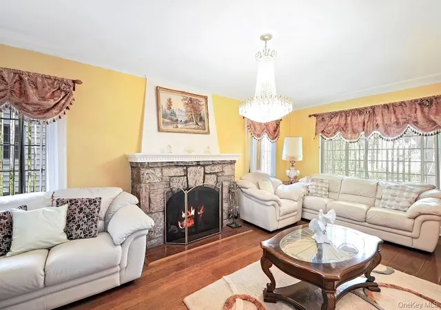 3rd image of 32 Parkway Cir, Mount Vernon, NY 10552 | MLS# 901516